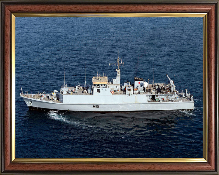 HMS Shoreham M112 Royal Navy Sandown class minehunter Photo Print or Framed Print - Hampshire Prints