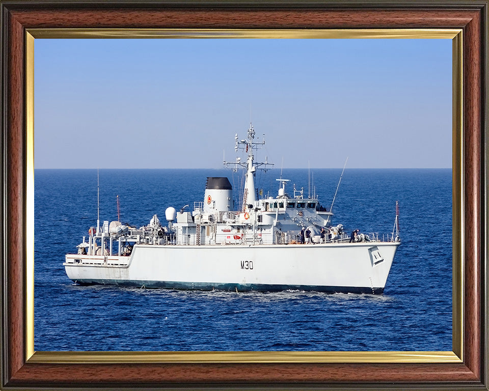 HMS Ledbury M30 | Photo Print | Framed Print | Hunt Class | Minesweeper | Royal Navy - Hampshire Prints