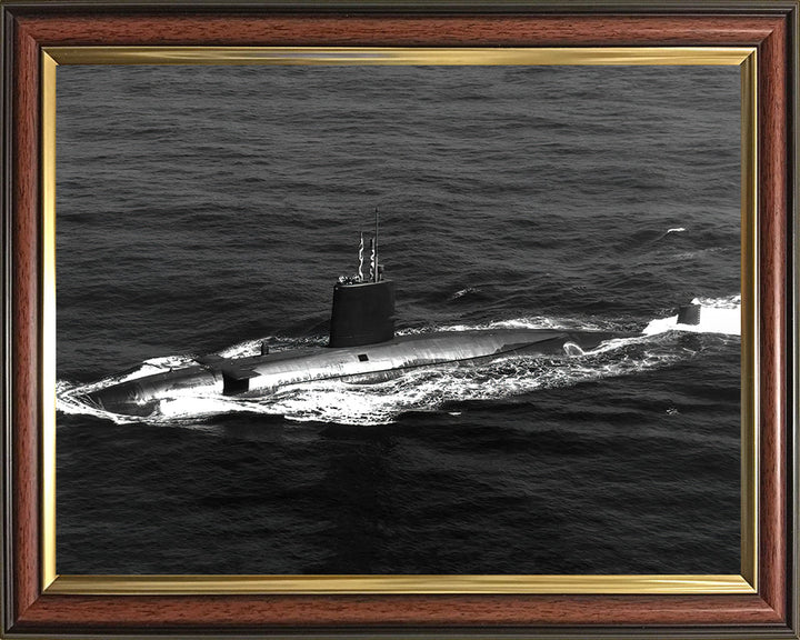 HMS Valiant S102 Submarine | Photo Print | Framed Print | Valiant Class | Royal Navy - Hampshire Prints