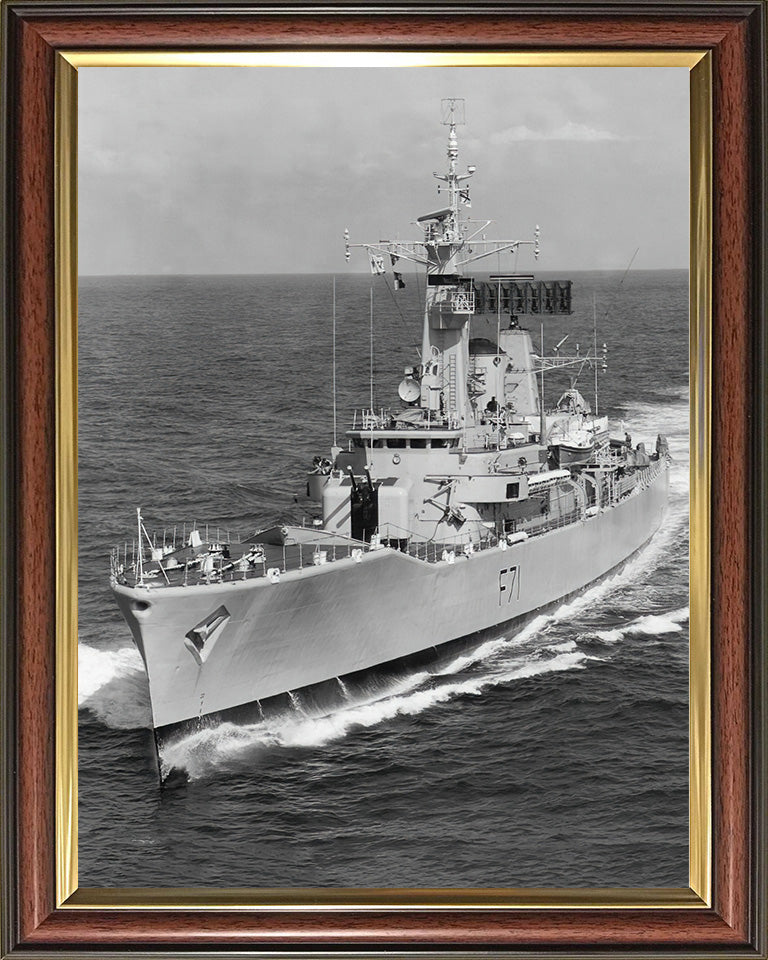 HMS Scylla F71 | Photo Print | Framed Print | Leander Class | Frigate | Royal Navy - Hampshire Prints