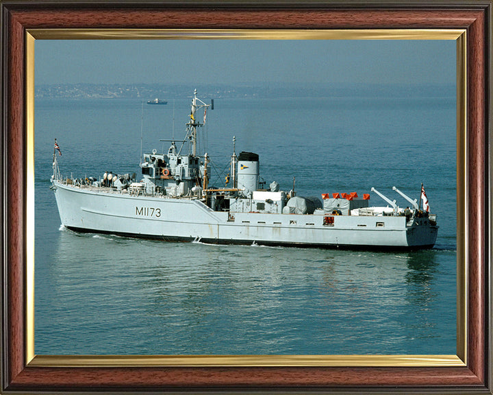 HMS Pollington M1173 Royal Navy Ton Class Minesweeper Photo Print or Framed Print - Hampshire Prints