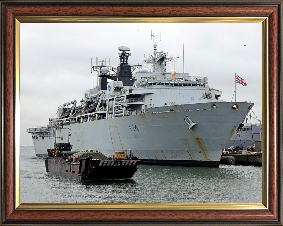 HMS Albion L14 | Photo Print | Framed Print | Albion Class | Amphibious ship | Royal Navy