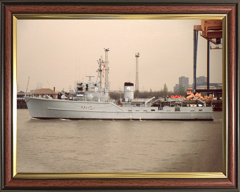 HMS Iveston M1151 Royal Navy Ton Class Minesweeper Photo Print or Framed Print - Hampshire Prints