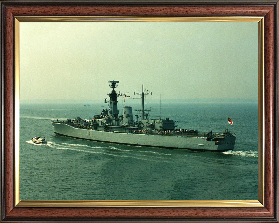 HMS Scylla F71 Royal Navy Leander class frigate Photo Print or Framed Print - Hampshire Prints