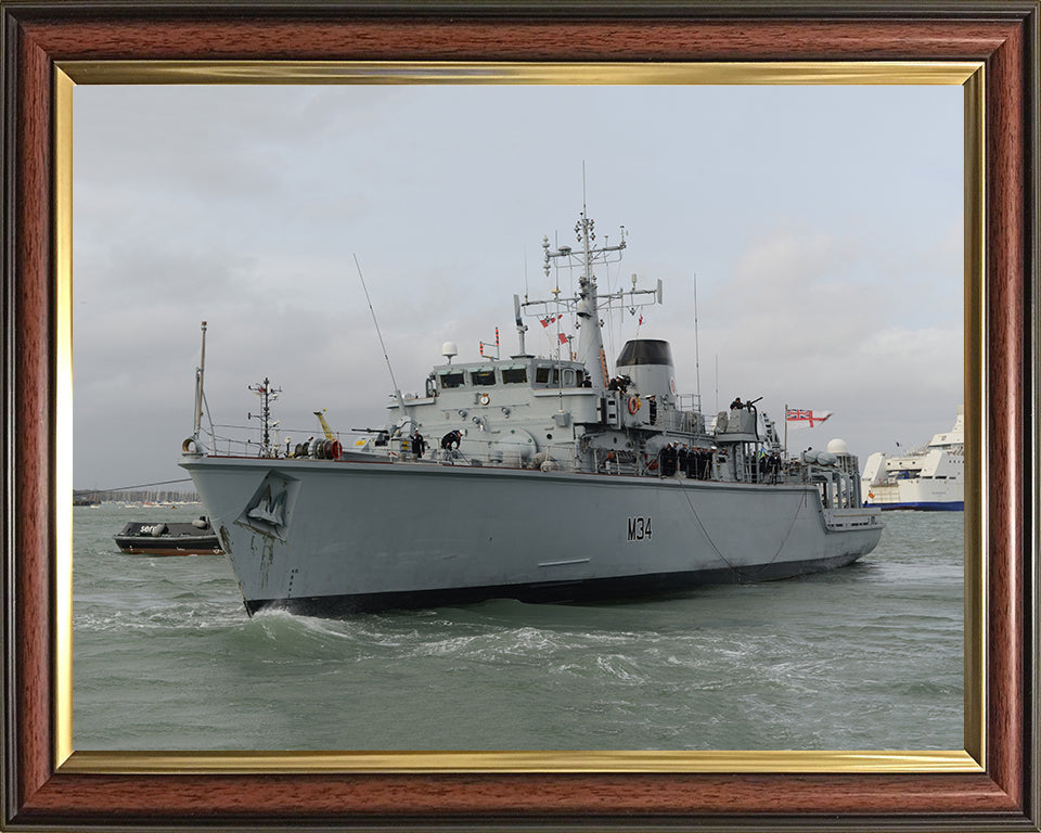 HMS Middleton M34 | Photo Print | Framed Print | Hunt Class | Mine Warfare Vessel | Royal Navy - Hampshire Prints