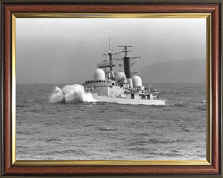 HMS Liverpool D92 Royal Navy Type 42 destroyer Photo Print or Framed Print - Hampshire Prints