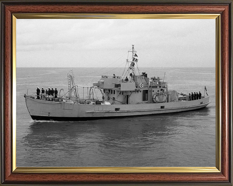 HMT Thames (1938) Royal Navy rescue Tugboat Photo Print or Framed Print - Hampshire Prints