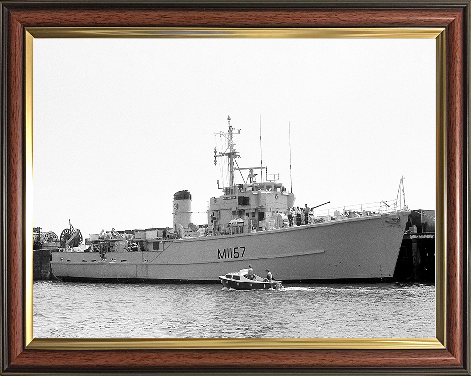 HMS Kirkliston M1157 | Photo Print | Framed Print | Ton Class | Minesweeper | Royal Navy