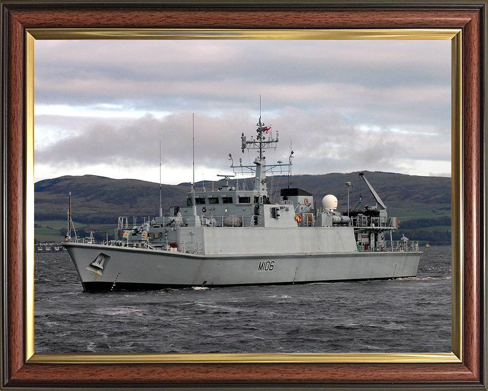 HMS Penzance M106 Royal Navy Sandown class minehunter Photo Print or Framed Print - Hampshire Prints