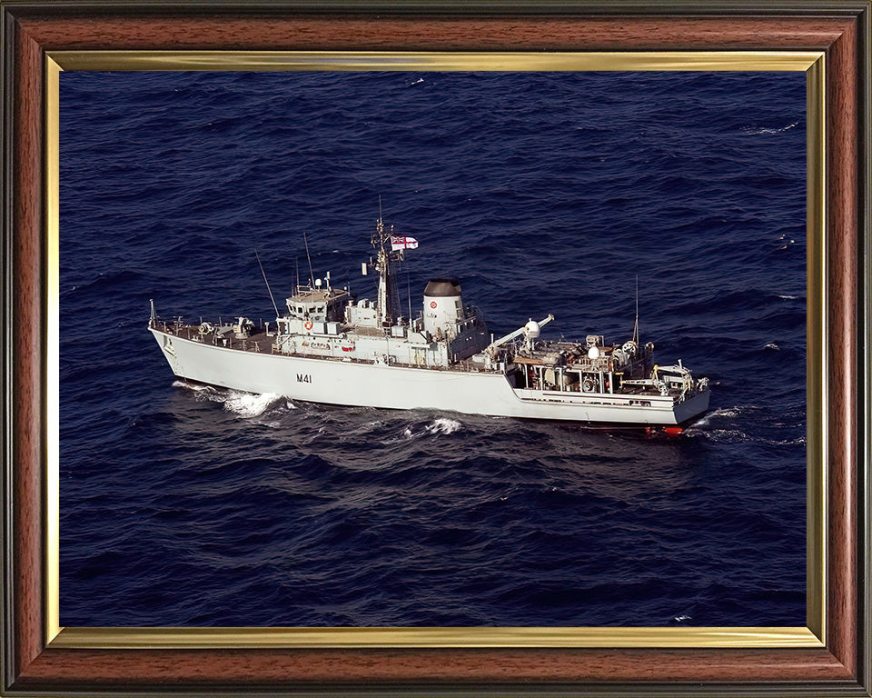 HMS Quorn M41 | Photo Print | Framed Print | Hunt Class | Mine Warfare Vessel | Royal Navy - Hampshire Prints