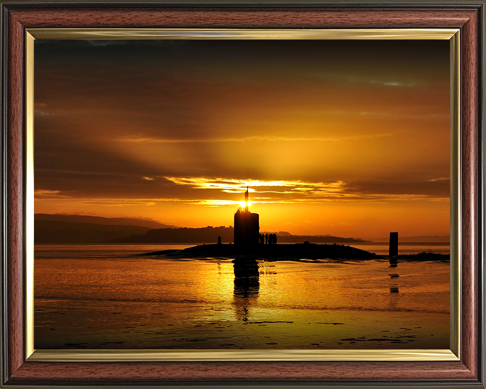 HMS Triumph S93 Submarine | Photo Print | Framed Print | Trafalgar Class | Royal Navy