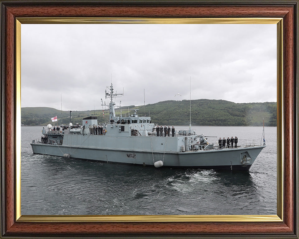 HMS Shoreham M112 | Photo Print | Framed Print | Sandown Class | Minehunter | Royal Navy - Hampshire Prints