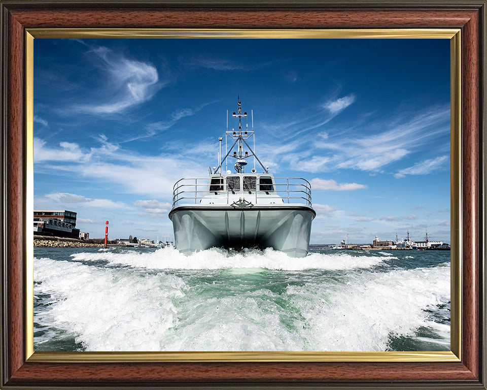 HMS Magpie H130 | Photo Print | Framed Print | Coastal Survey Vessel | Royal Navy - Hampshire Prints