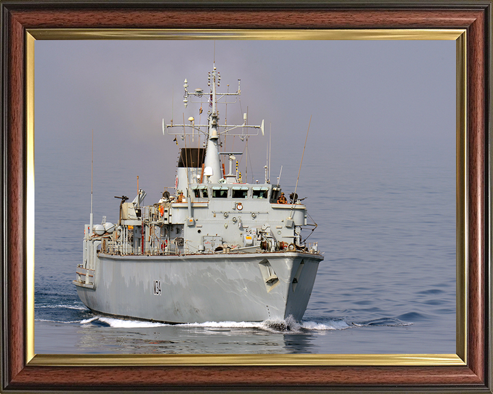 HMS Middleton M34 | Photo Print | Framed Print | Hunt Class | Mine Warfare Vessel | Royal Navy