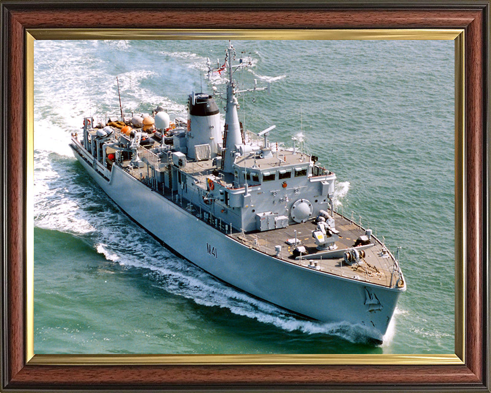 HMS Quorn M41 Royal Navy Hunt class mine countermeasures vessel Photo Print or Framed Print - Hampshire Prints