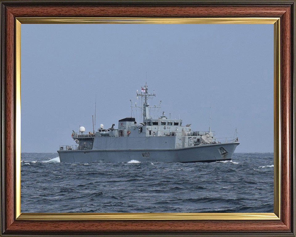 HMS Pembroke M107 Royal Navy Sandown class minehunter Photo Print or Framed Print - Hampshire Prints