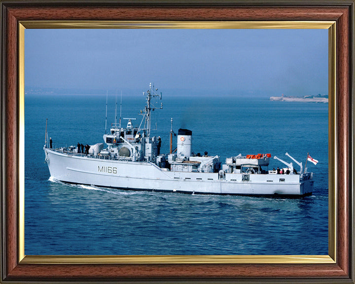 HMS Nurton M1166 Royal Navy Ton Class Minesweeper Photo Print or Framed Print - Hampshire Prints