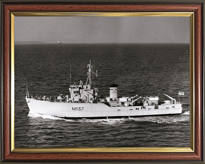 HMS Kirkliston M1157 | Photo Print | Framed Print | Ton Class | Minesweeper | Royal Navy