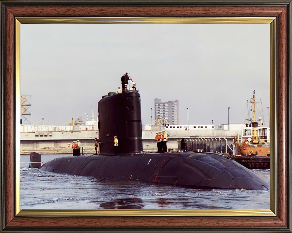 HMS Unseen S41 Royal Navy Upholder class Submarine Photo Print or Framed Print - Hampshire Prints