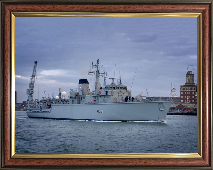 HMS Hurworth M39 Royal Navy Hunt class mine countermeasures vessel Photo Print or Framed Print - Hampshire Prints