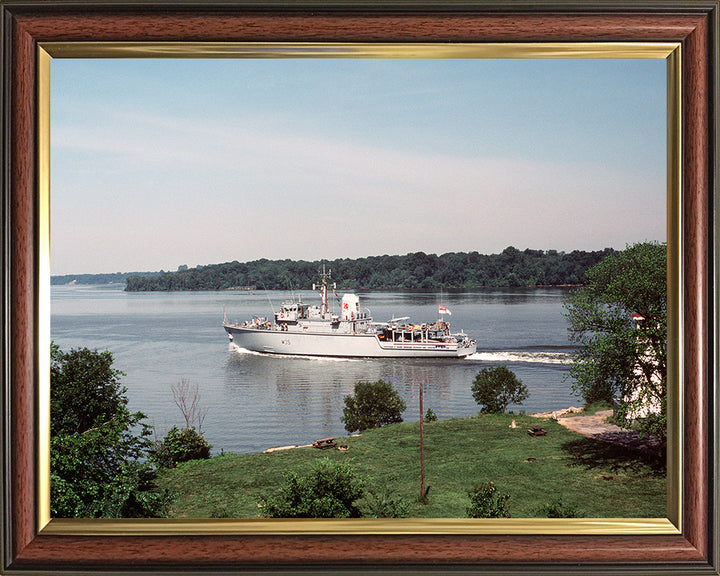 HMS Dulverton M35 Royal Navy Hunt class mine countermeasures vessel Photo Print or Framed Print - Hampshire Prints