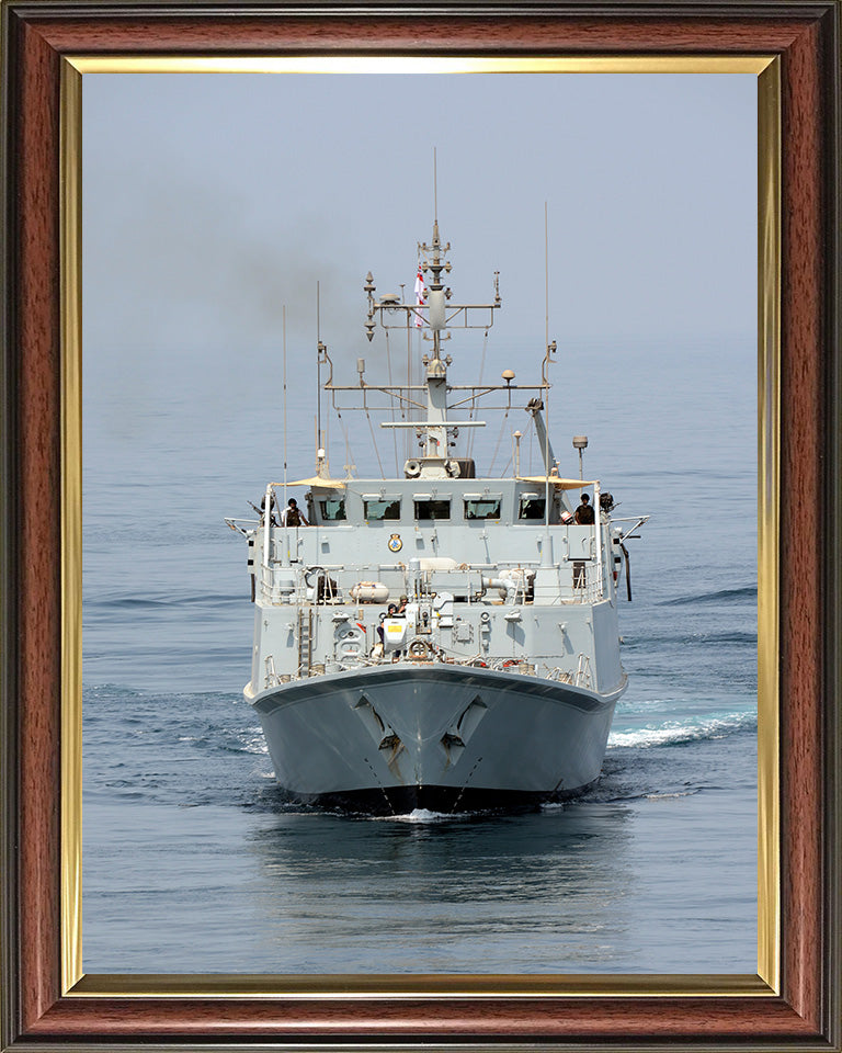 HMS Shoreham M112 Royal Navy Sandown class minehunter Photo Print or Framed Print - Hampshire Prints