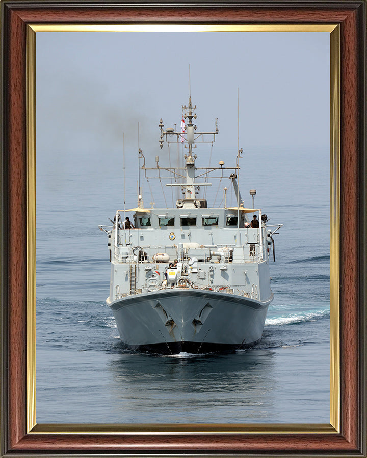 HMS Shoreham M112 Royal Navy Sandown class minehunter Photo Print or Framed Print - Hampshire Prints