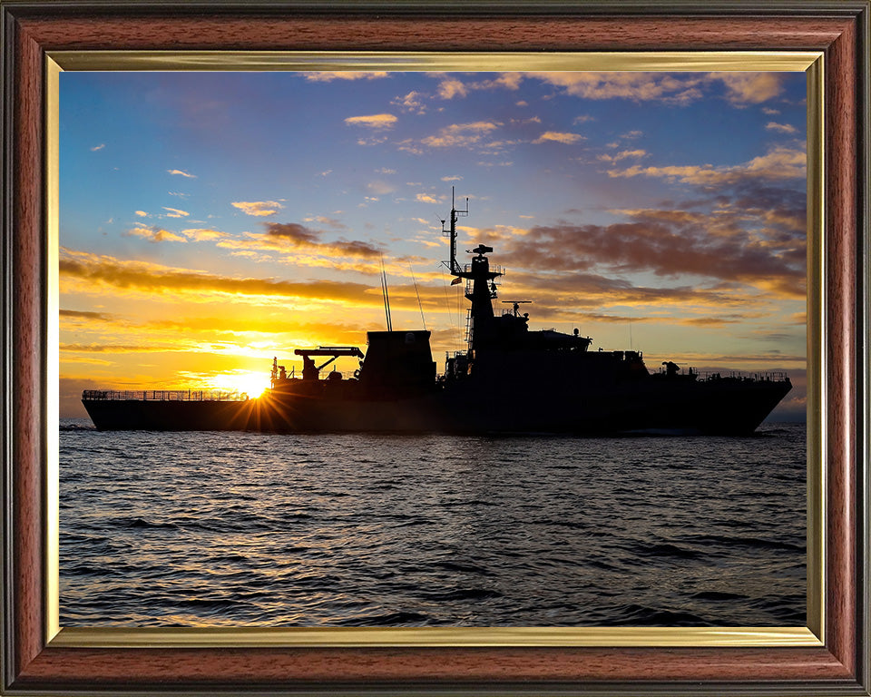 HMS Tamar P233 | Photo Print | Framed Print | River Class | Patrol Vessel | Royal Navy - Hampshire Prints