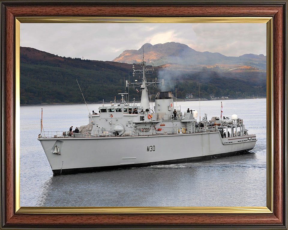 HMS Ledbury M30 | Photo Print | Framed Print | Hunt Class | Minesweeper | Royal Navy - Hampshire Prints