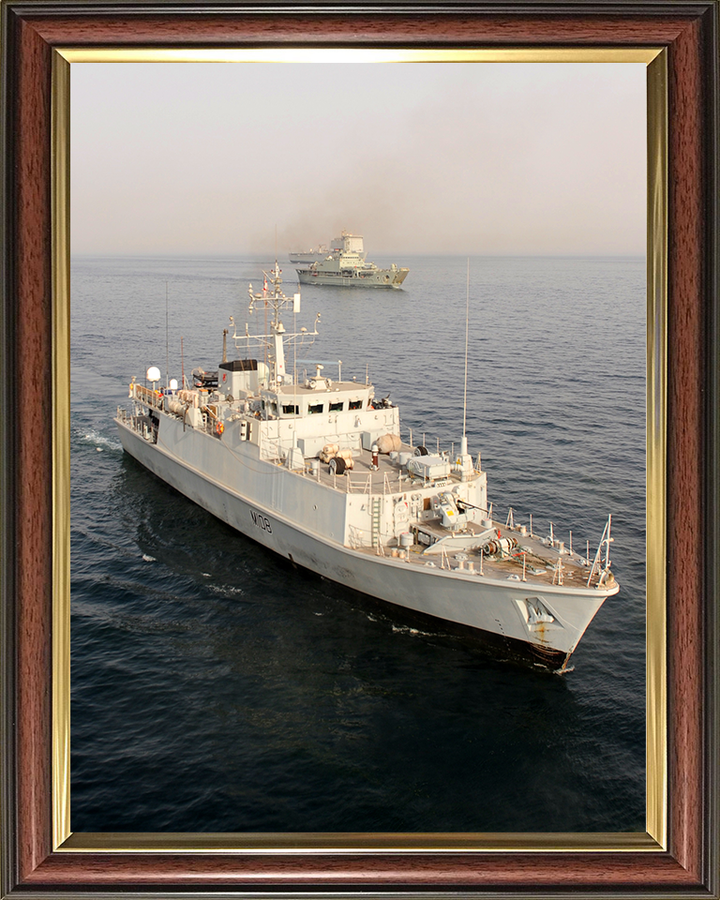 HMS Grimsby M108 Royal Navy Sandown class minehunter Photo Print or Framed Print - Hampshire Prints