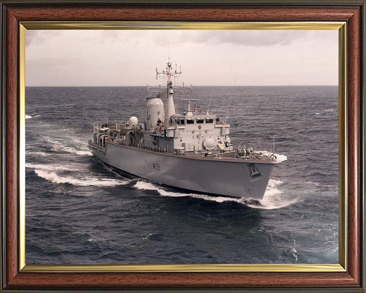 HMS Hurworth M39 Royal Navy Hunt class mine countermeasures vessel Photo Print or Framed Print - Hampshire Prints