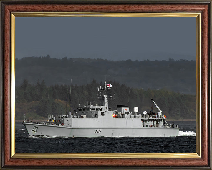 HMS Pembroke M107 Royal Navy Sandown class minehunter Photo Print or Framed Print - Hampshire Prints