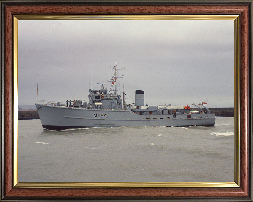 HMS Kellington M1154 | Photo Print | Framed Print | Ton Class | Minesweeper | Royal Navy