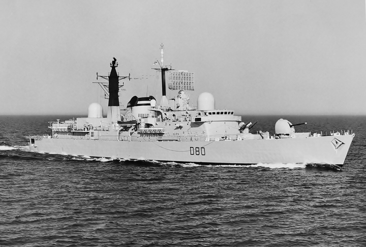 HMS Sheffield D80 Royal Navy Type 42 destroyer Photo Print or Framed Print - Hampshire Prints