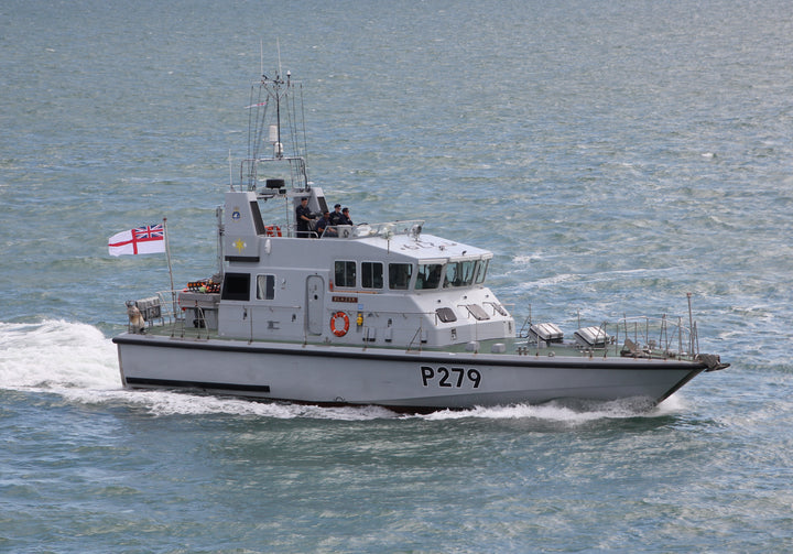 HMS Blazer P279 Royal Navy Archer class P2000 patrol vessel Photo Print or Framed Print - Hampshire Prints