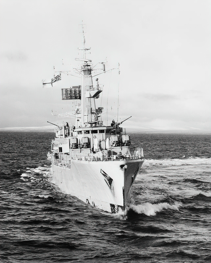 HMS Penelope F127 Royal Navy Leander Class Frigate Photo Print or Framed Print - Hampshire Prints