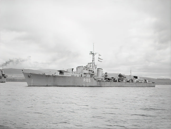 HMS Cambrian R85 Royal Navy C class destroyer Photo Print or Framed Print - Hampshire Prints