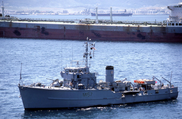 HMS Kirkliston M1157 Royal Navy Ton Class Minesweeper Photo Print or Framed Print - Hampshire Prints