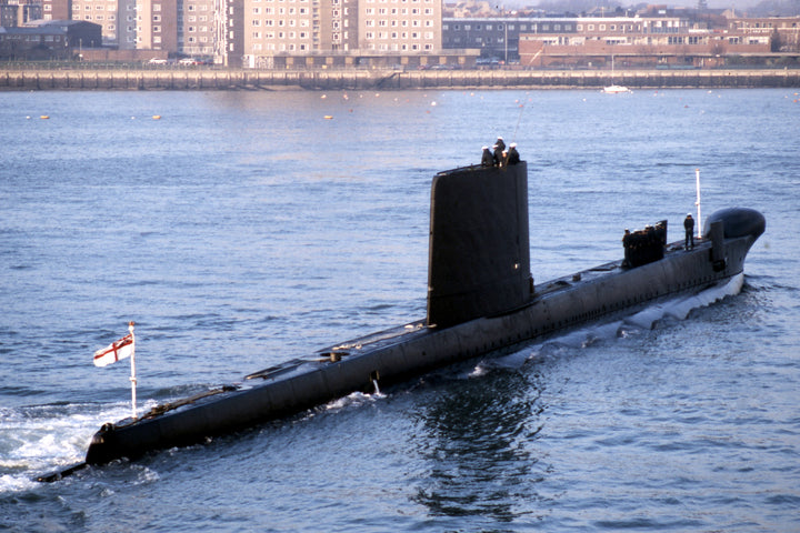 HMS Osiris S13 Royal Navy Oberon class Submarine Photo Print or Framed Print - Hampshire Prints