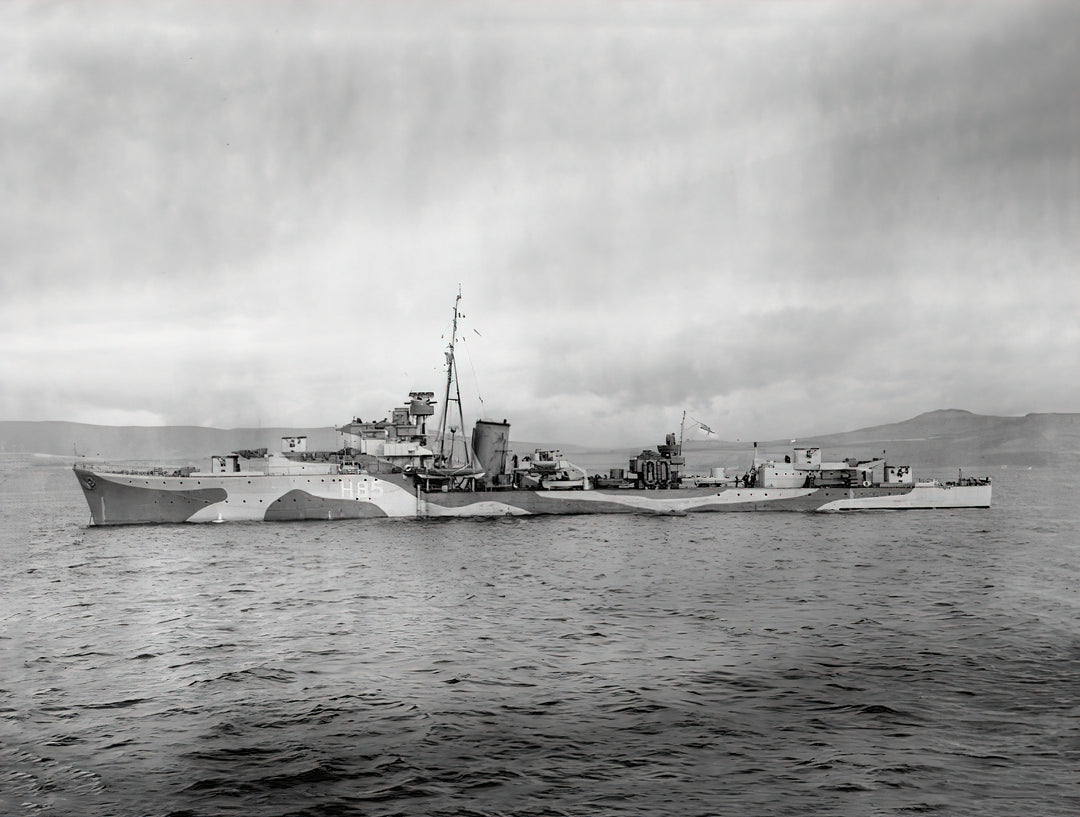 HMS Relentless H85 Royal Navy R-class destroyer Photo Print or Framed Print - Hampshire Prints