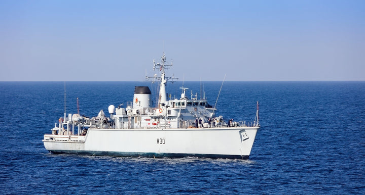 HMS Ledbury M30 Royal Navy Hunt class minehunter Photo Print or Framed Print - Hampshire Prints