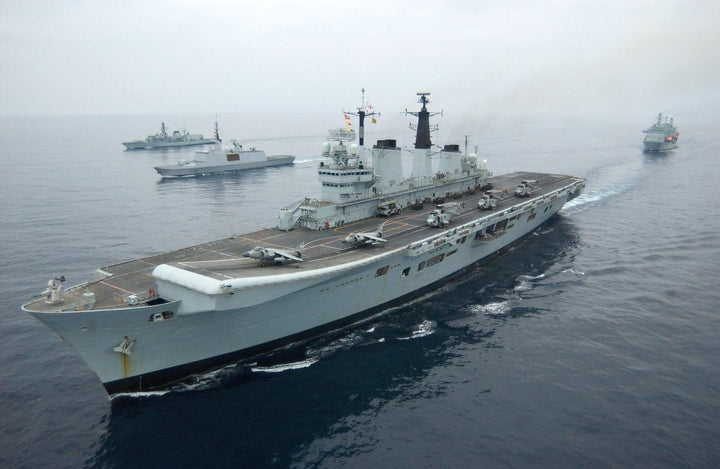 HMS Invincible R05 | Photo Print | Framed Print | Invincible Class | Aircraft Carrier | Royal Navy - Hampshire Prints