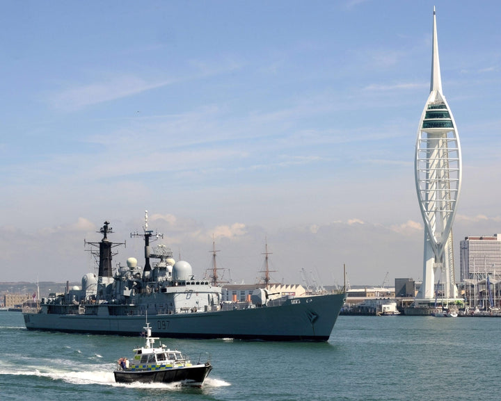 HMS Edinburgh D97 Royal Navy Type 42 Destroyer Photo Print or Framed Print - Hampshire Prints