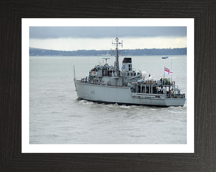 HMS Brocklesby M33 Royal Navy Hunt class Mine Counter Measures Vessel Photo Print or Framed Print - Hampshire Prints