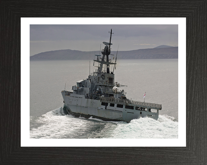 HMS Clyde P257 Royal Navy River class offshore patrol vessel Photo Print or Framed Print - Hampshire Prints