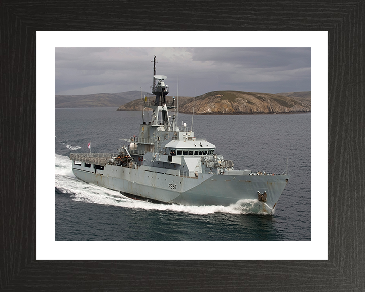 HMS Clyde P257 | Photo Print | Framed Print | River Class | Patrol Vessel | Royal Navy - Hampshire Prints