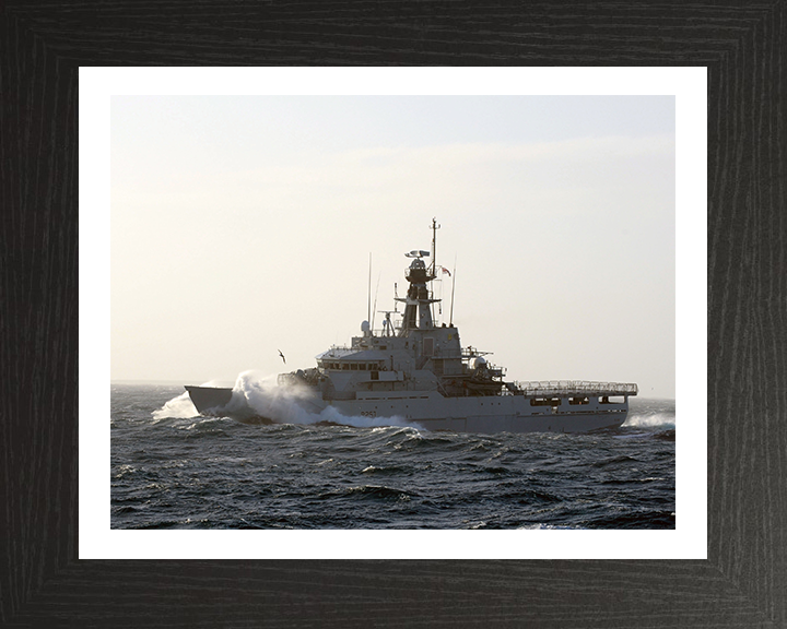 HMS Clyde P257 Royal Navy River class offshore patrol vessel Photo Print or Framed Print - Hampshire Prints