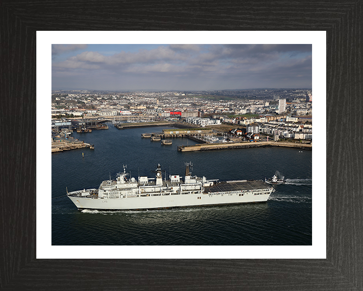 HMS Bulwark L15 Royal Navy Albion class amphibious ship Photo Print or Framed Print - Hampshire Prints