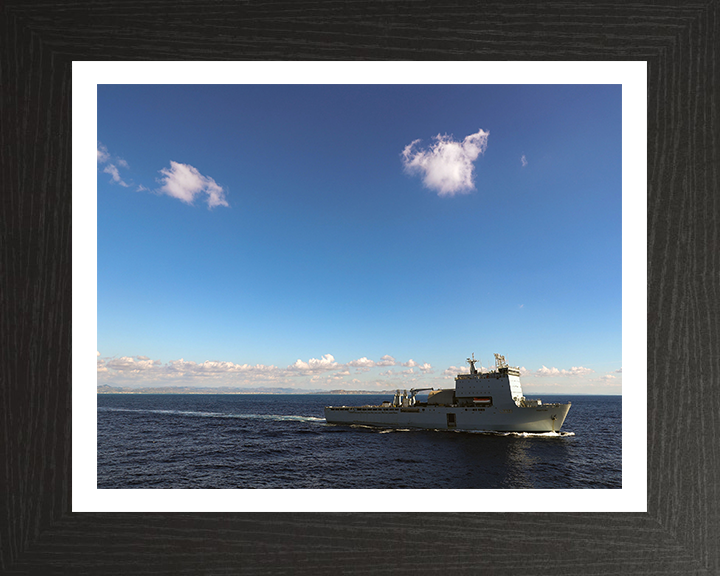 HMS Bulwark L15 Royal Navy Albion class amphibious ship Photo Print or Framed Print - Hampshire Prints