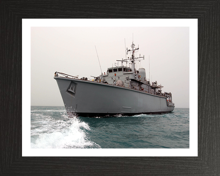 HMS Brocklesby M33 Royal Navy Hunt class Mine Counter Measures Vessel Photo Print or Framed Print - Hampshire Prints